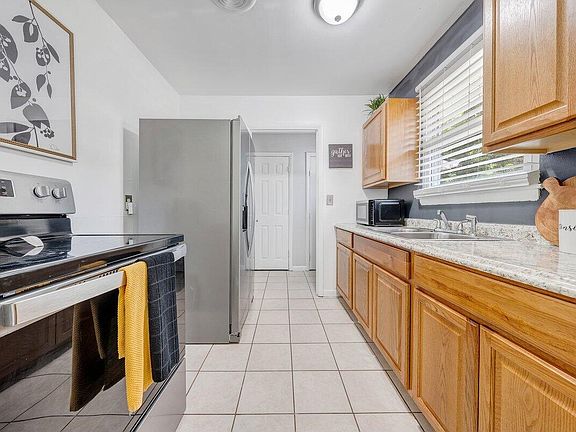 5th image of 1645 Norris Dr NW
