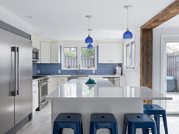 5th image of 738 Ocean Breeze Walk