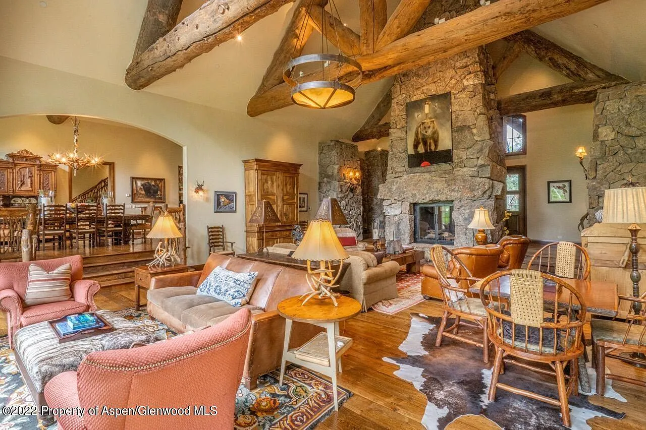 5 bed, 6314 sqft, $125,000 — Photo 4