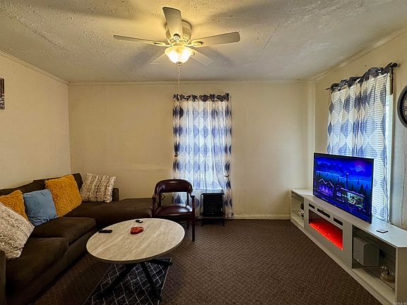 2nd image of 1815 E Circle Dr