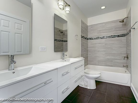 2329W.Barry-08
