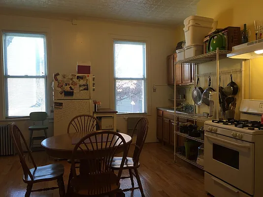 Rented by Grand & Co. | media 10