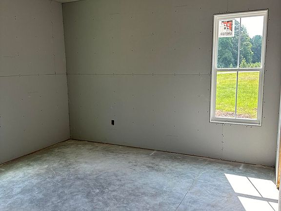 3rd image of 66 Ewing Dr