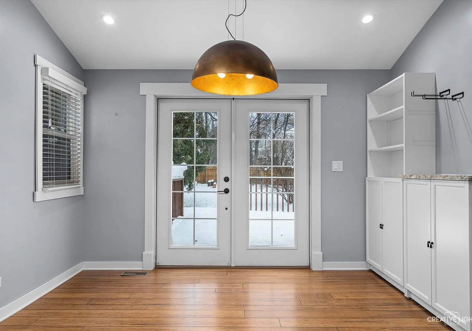 3 bed, 1.5 bath, 1150 sqft, $3,000 — Photo 2