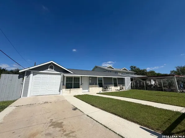 5551 Knoll Krest Dr, San Antonio, TX 78242