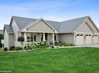 4711 Cherrywood Ln, Winterset, IA 50273