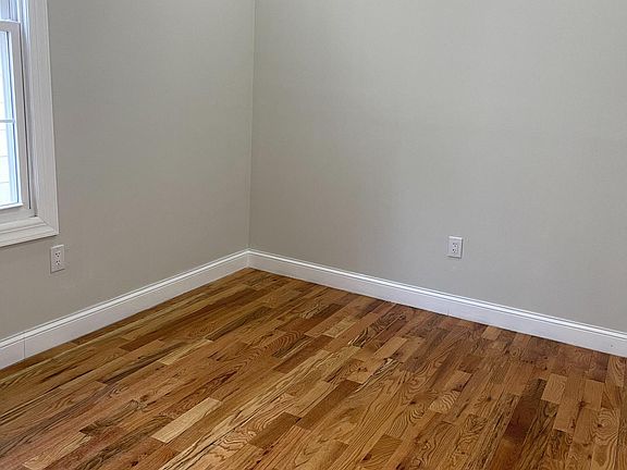 5th image of 3321 Perry Ave Unit B