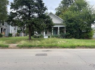 317 6th St SE, Paris, TX 75460
