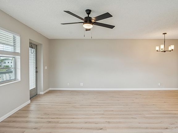 4th image of 244 Camden J