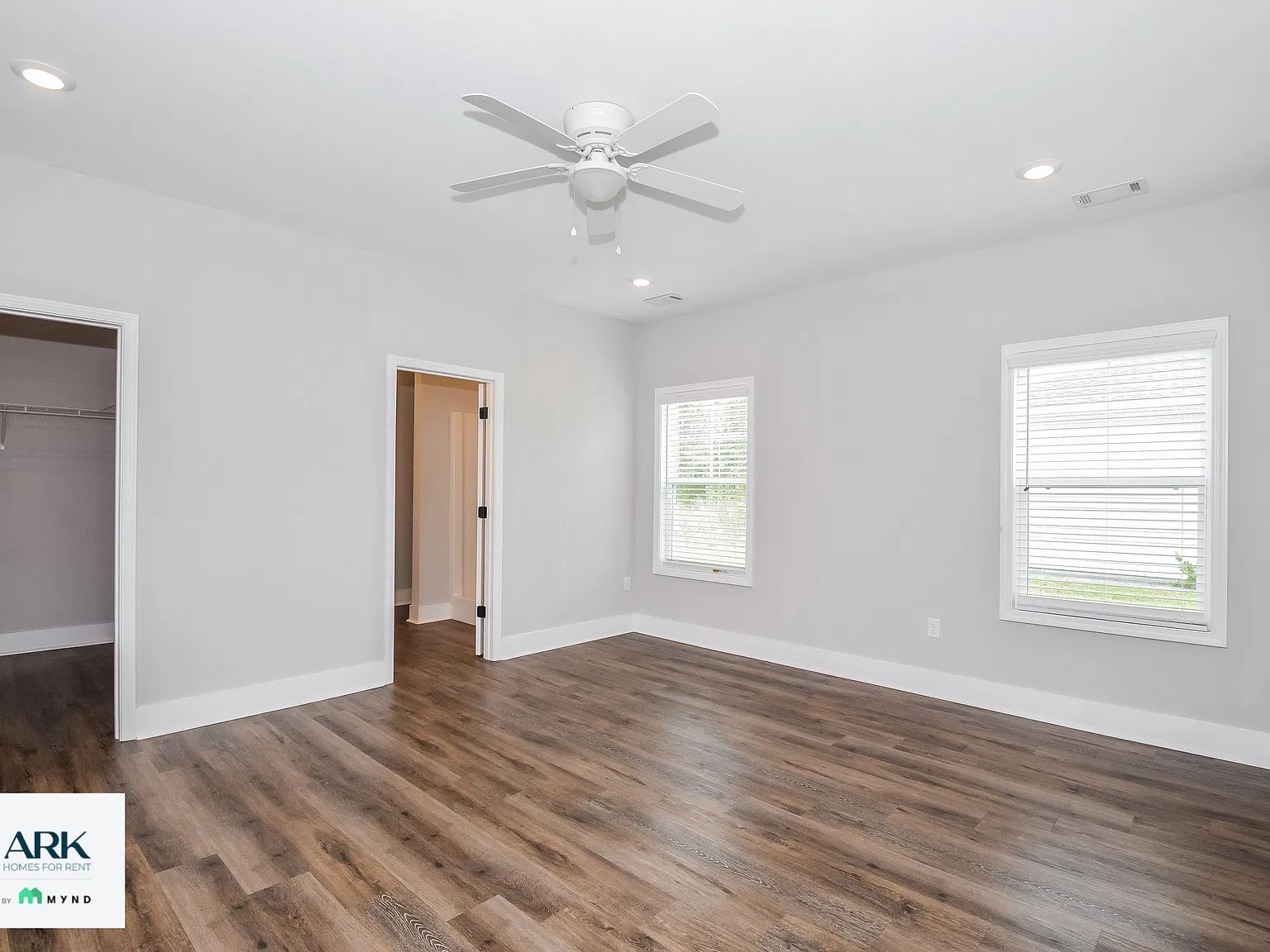 3 bed, 2.0 bath, 1631 sqft, $2,021 — Photo 4