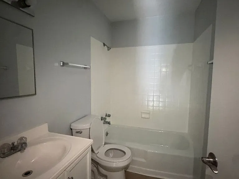 1740 Bonham Rd — Photo 9