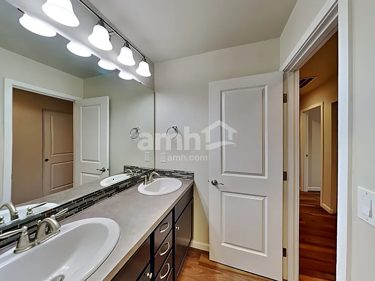 2655 Moore Ave — Photo 21