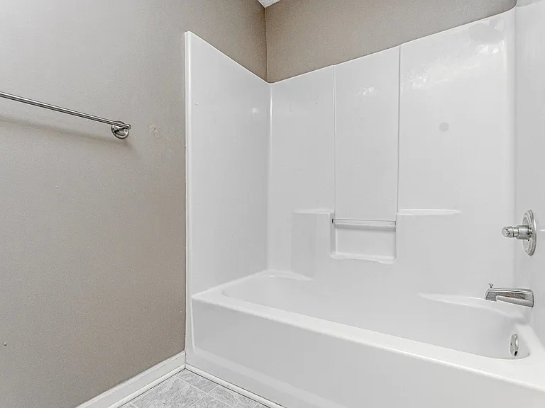 823 Whitetail Ct — Photo 16