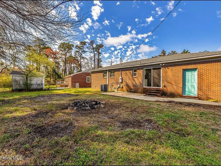 5017 Ilex Dr — Photo 5