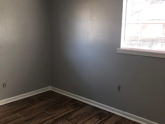 4th image of 4510 Donnie Ave