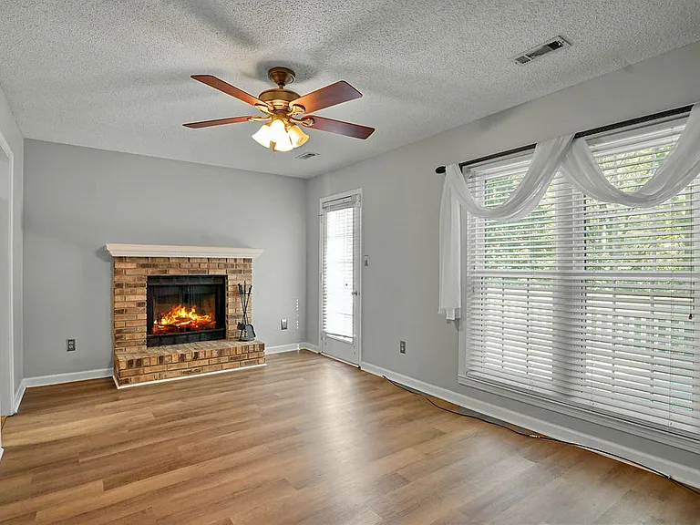 4601 Little River Rd — Photo 13