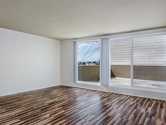 3rd image of 1386 30th Ave APT 201