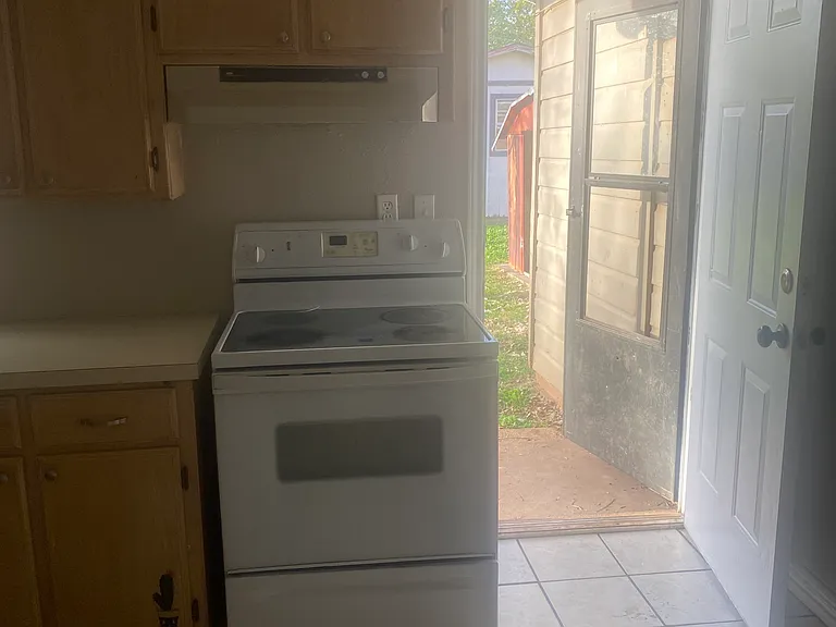 3789 Highland Dr — Photo 8