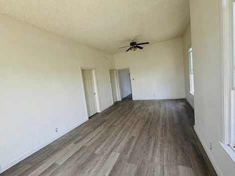 5th image of 2221 E 130th St #2223