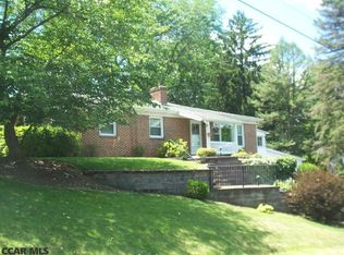 134 Oakwood Dr, State College, PA 16801
