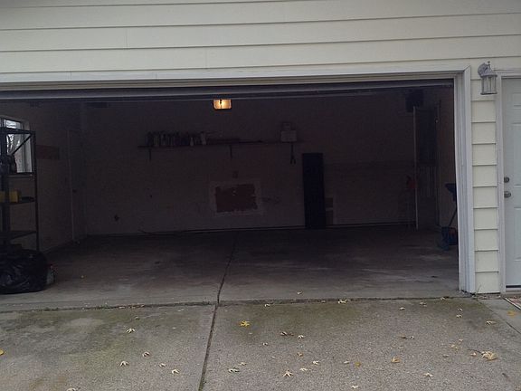 3rd image of 7471 Ironwood Dr