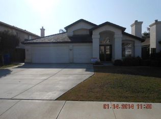 10301 Crandon Park Dr, Bakersfield, CA 93312