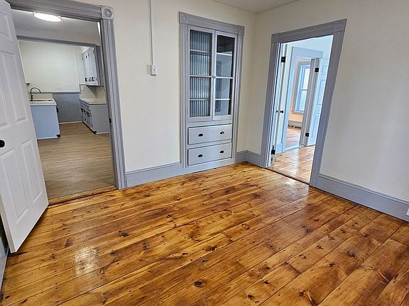 2nd image of 668-670 Harvard St #1