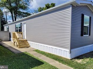 47 Hilltop Ave, Akron, PA 17501