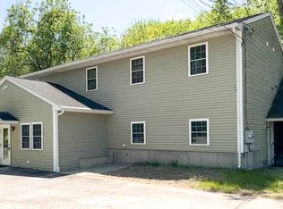 27 Quinebaug Ave #2A, Putnam, CT 06260