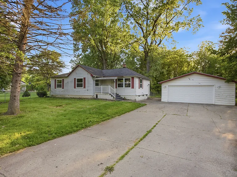 2124 Bernice Ave — Photo 14