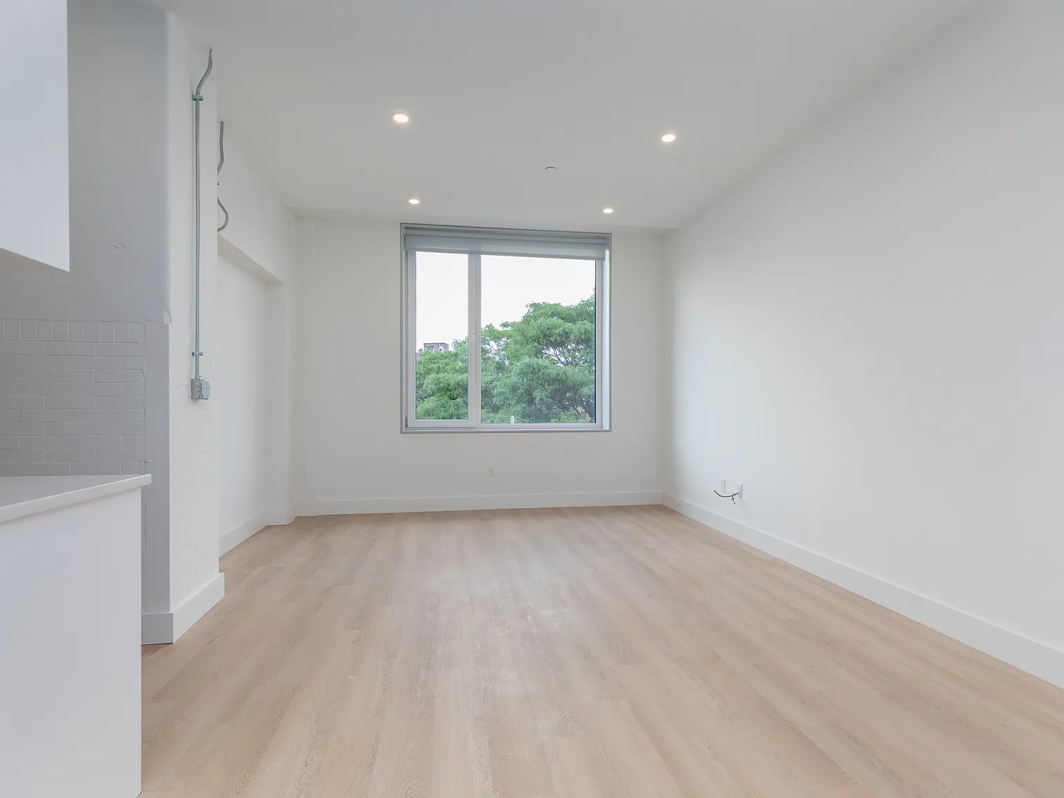 Studio, 1.0 bath, 336 sqft, $2,150 — Photo 2