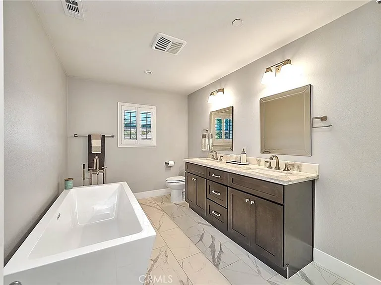 24240 Ocean Ave — Photo 15