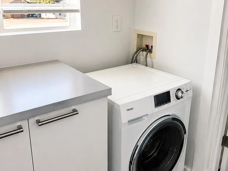 746 W Turney Ave #8 — Photo 10