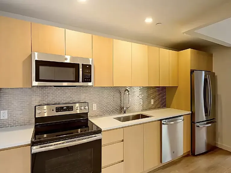 814 Amsterdam Ave #7L — Photo 3
