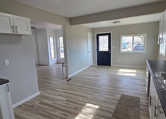 3rd image of 210 S Main St