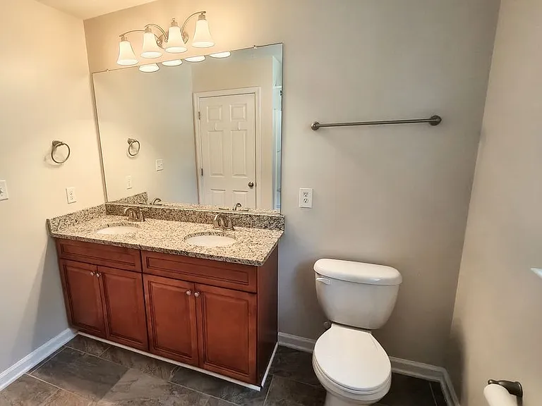 2913 Lakeview Pkwy — Photo 15