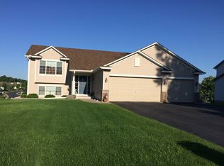 2431 Big Oak Ln, Mayer, MN 55360