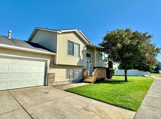 9247 N Great Hall Dr, Hayden Lake, ID 83835