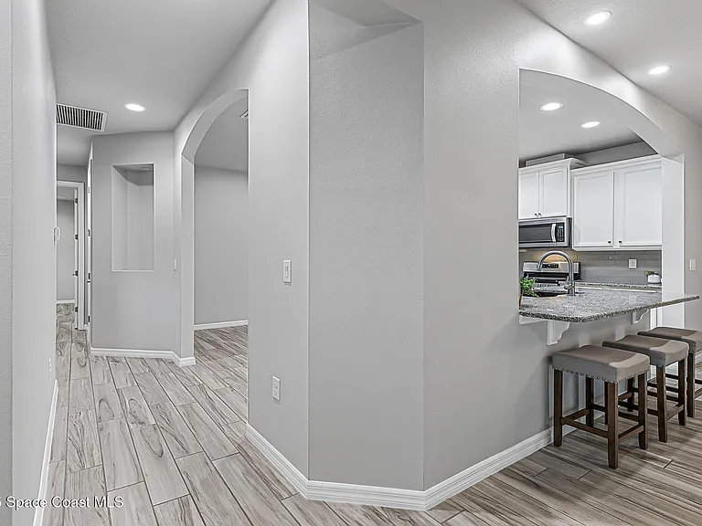 7544 Loren Cove Dr — Photo 24