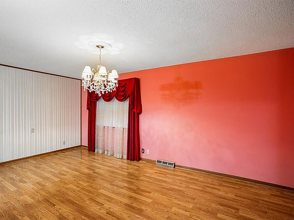 4th image of 1608 E Lacona Ave