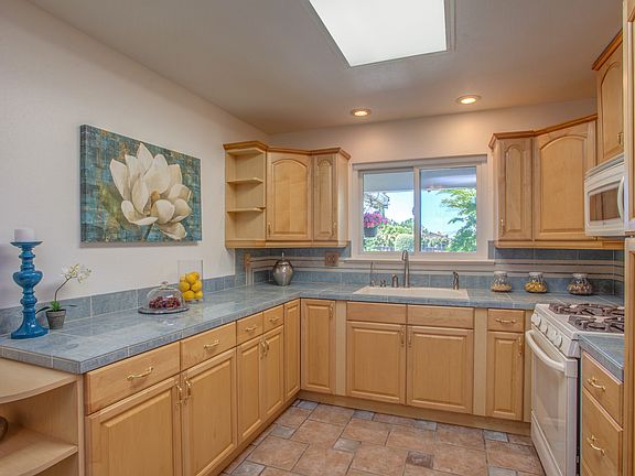 4th image of 518 Skyway Dr