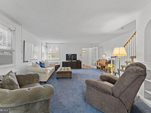 5th image of 1328 Yerkes St