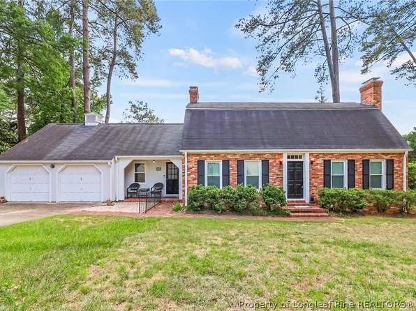 444 Holly Ln, Fayetteville, NC 28305