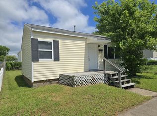 13 Ireland St, Hampton, VA 23663