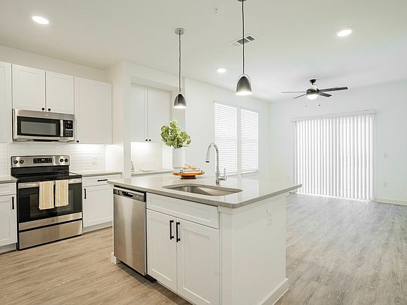 5th image of 501 N Ewing Ave #312