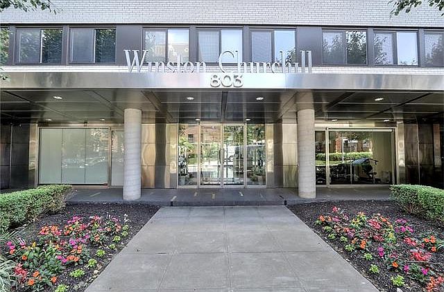 1st image of 803 W 48th St APT 406