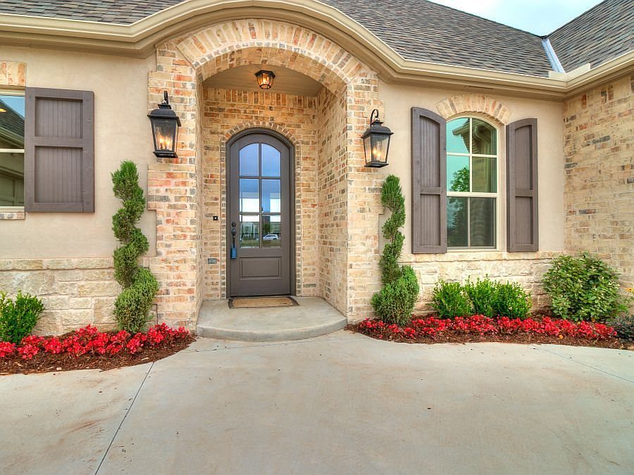 1st image of 16416 La Crema Dr