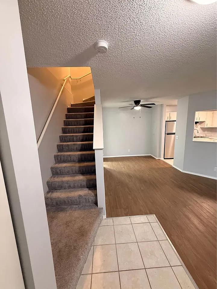 2 bed, 1.5 bath, 1100 sqft, $1,495 — Photo 3