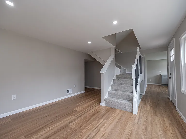 734 Millers Run Rd — Photo 3