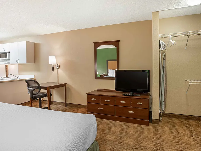 Studio Suite - 1 King Bed